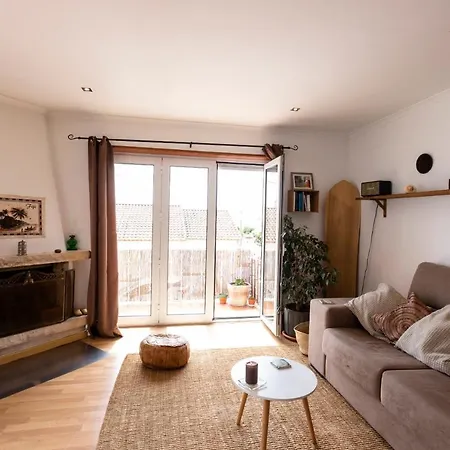 Sunny Place- Walking Distance To The Beach Apartment *