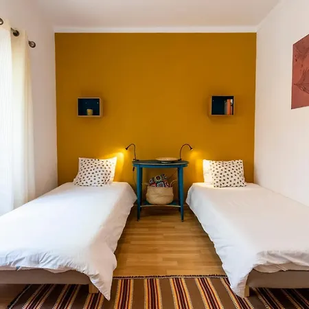 Apartment Sunny Place- Walking Distance To The Beach *